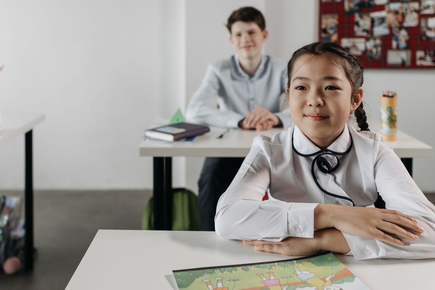 Élèves concentrés en classe